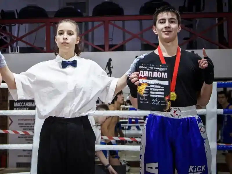 Боксер Раджабов Арсен
